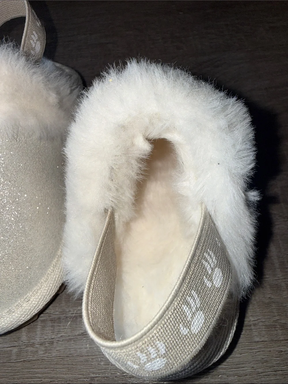 BEARPAW Baby Rebecca Suede Slippers Champagne Glitter Sandstone Size 5